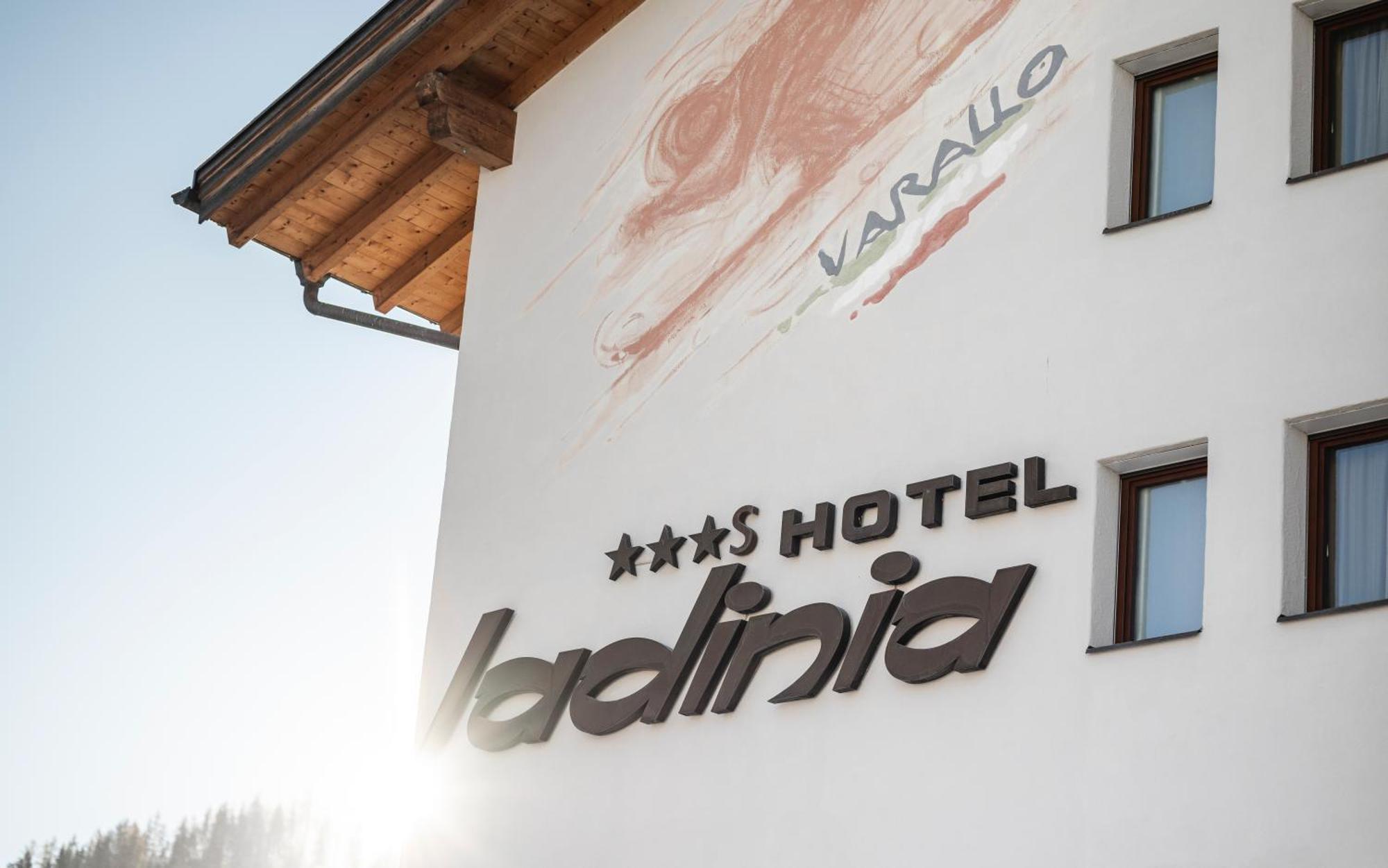 Hotel Ladinia Stern Exterior foto